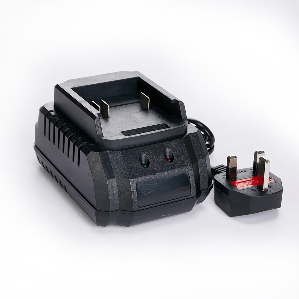 Caricabatterie con Spina EU/US - Power Tools Uk recensione e prezzo